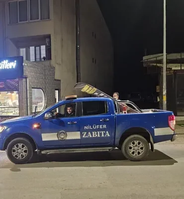 Nilüfer Belediyesi zabıta ekiplerinden kaldırım işgallerine karşı denetim