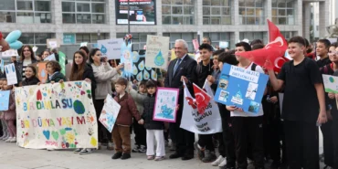 Nilüferli çocuklardan 'gelecek' için anlamlı yürüyüş