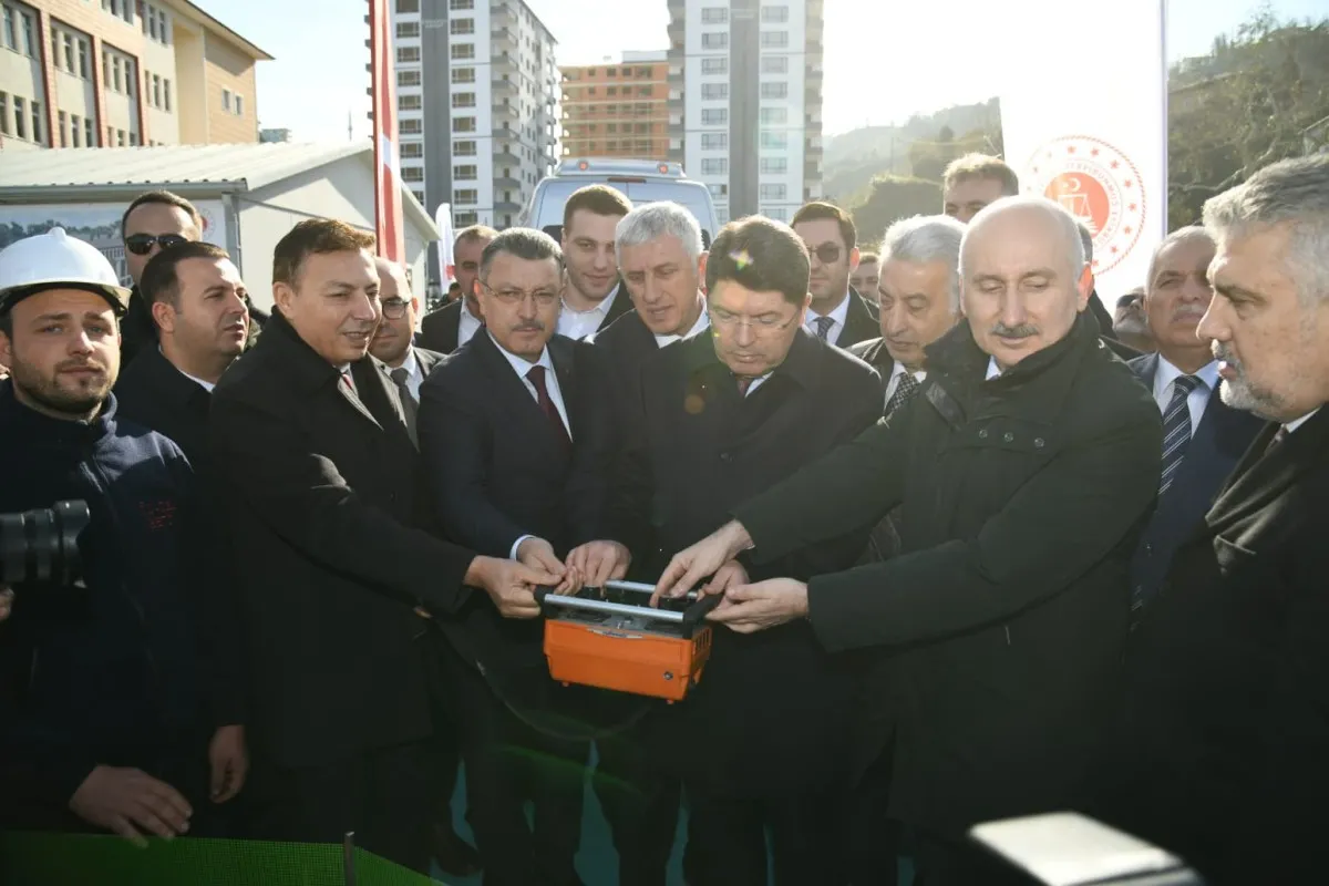 Of’un Yeni Adalet Sarayı Hizmete Hazır