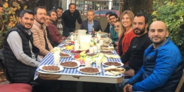 Öğretmenler Günü’nde, öğretmenlere çiğköfte ikram edildi