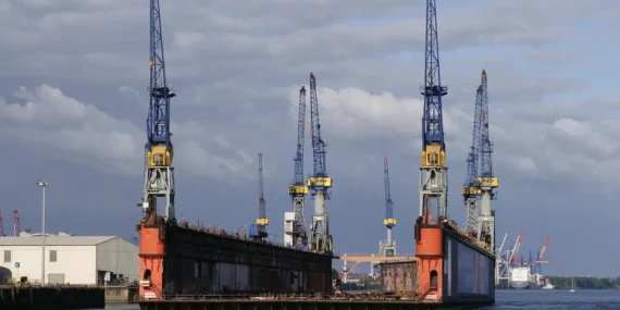 Özata Denizcilik’ten yüzer havuz alımı