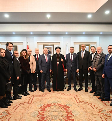 Özdağ, Cumhuriyet Gazetesi ve Süryani Kilisesi’ni ziyaret etti
