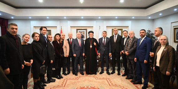 Özdağ, Cumhuriyet Gazetesi ve Süryani Kilisesi’ni ziyaret etti