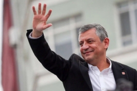 Özgür Özel’den asgari ücret ve emekli maaşı açıklaması: ‘Açlık sınırının altında’