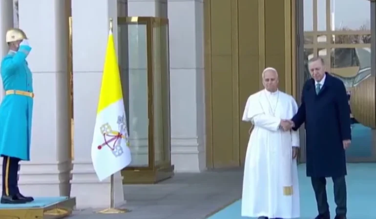 Papa 14. Leo ilk yurt dışı ziyareti kapsamında Türkiye'de