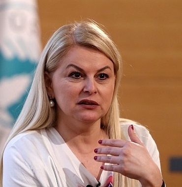 Prof. Dr. Deniz Ülke Kaynak:  “Trump tüm dünyada bir sadakat ve itaat düzeni kurmak istiyor!”Prof. Dr. Deniz Ülke Kaynak:  “Trump tüm dünyada bir sadakat ve itaat düzeni kurmak istiyor!”