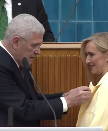 Prof. Dr. İpek Özkal Sayan İYİ Parti’ye katıldı