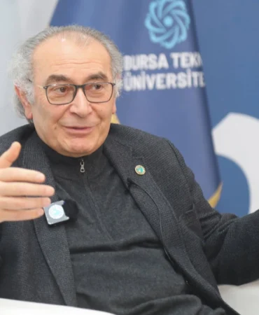 Prof. Dr. Nevzat Tarhan: Dijital bağımlılık yeni neslin en büyük tehdidi