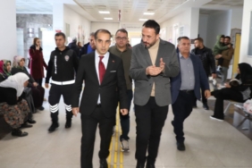 Prof. Dr. Şirik, Kahta Devlet Hastanesi Acil Servisi’nde incelemelerde bulundu