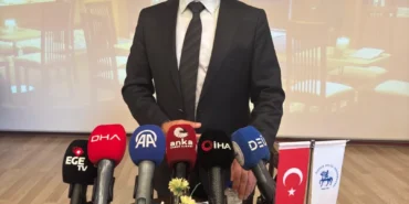 Prof. Dr. Sözbilir "İzmir ve Deprem" konferansında konuştu