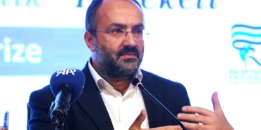 Rize'de "Kayıp Coğrafyanın İzinde Doğu Türkistan" konulu konferans düzenlendi