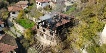 Safranbolu'da tarihi konak yandı