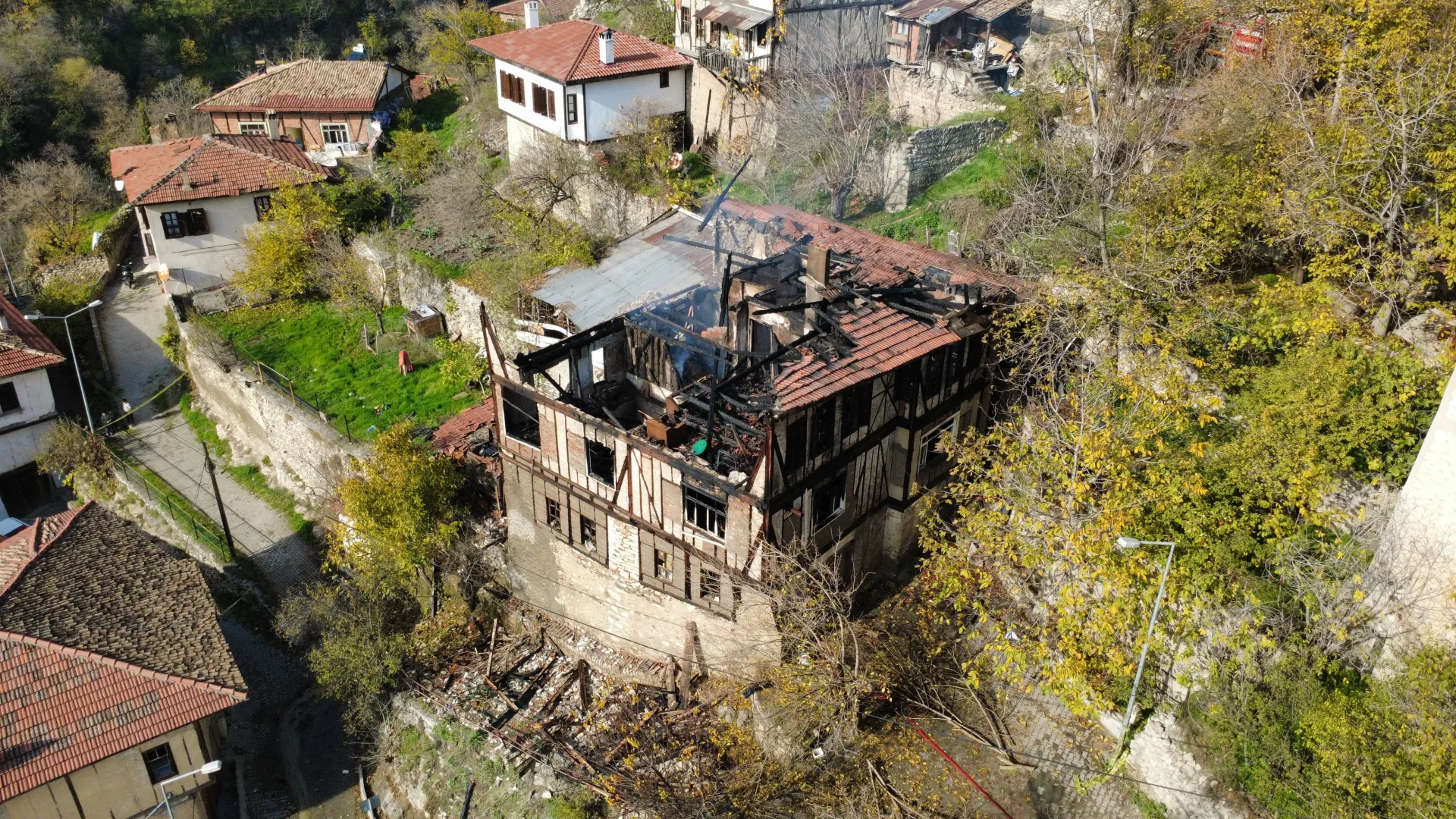 Safranbolu'da tarihi konak yandı