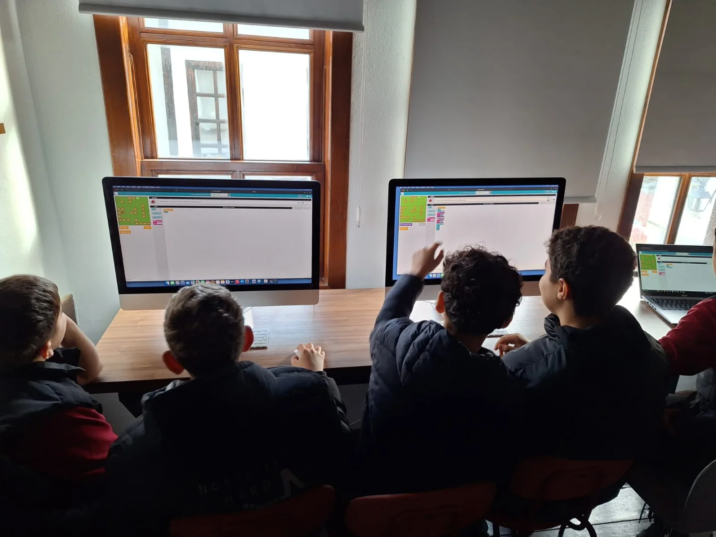 Sakarya'da kurulan Taraklı Dijital Merkezi, "yarının köyleri" için çalışmalarını sürdürüyor