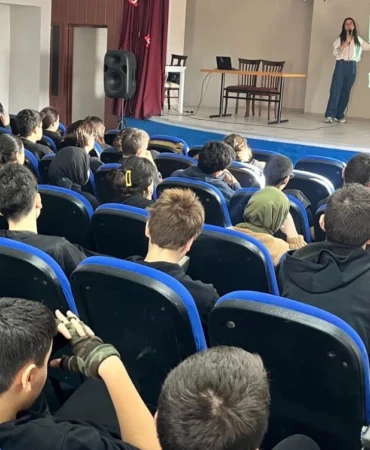 Sakarya'dan bin 400 lise öğrencisine 'sıfır atık' eğitimi