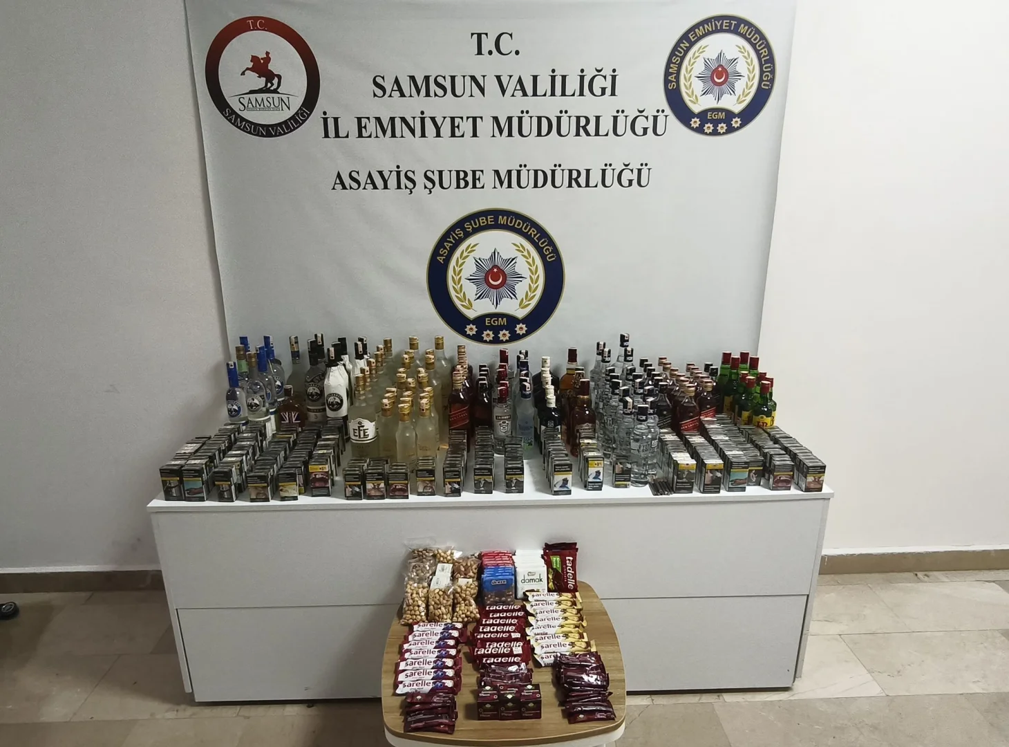 Samsun'da büfeden hırsızlık yapan şüpheli yakalandı