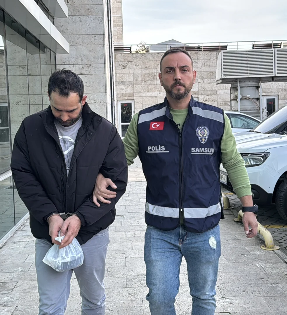 Samsun'da "insan ticareti ve fuhuş" operasyonunda yakalanan 2 zanlı adliyede