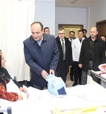 Şanlıurfa’da 2026 yılının ilk bebeği dünyaya geldi