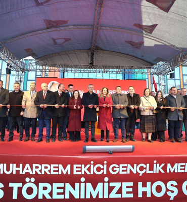 Saruhanlı’da gençlik ve sosyal belediyecilik projeleri hizmete açıldı