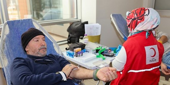 selcuklu-belediyesi-iscisi-ve-vatandaslardan-kan-bagisi-kampanyasina-takviye-u5EJWrIf.jpg