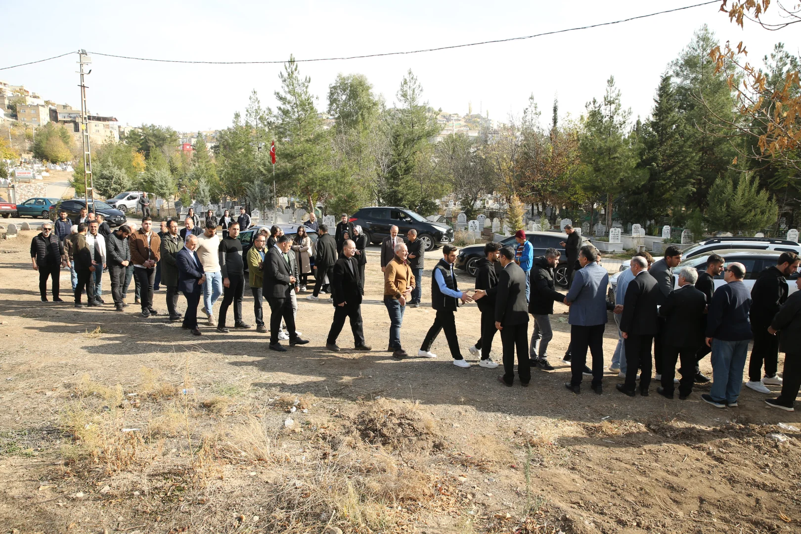Siirt'te evinde ölü bulunan akademisyenin cenazesi toprağa verildi