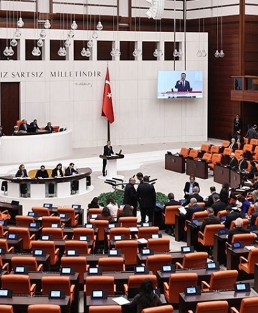 TBMM, 13 günlük tatilin ardından mesaiye başlıyor: Gündem; trafik cezaları, suça sürüklenen çocuklar