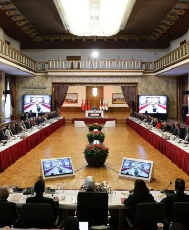 TBMM Heyeti ile Öcalan arasında stratejik görüşme: Suriye ve SDG gündemi öne çıktı