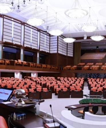 TBMM'ye 2025'te dilekçe verilen istekler: 'Sigara kullanmayan personel mesaiden daha erken çıksın'