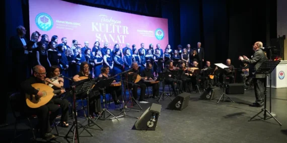 Trabzon’da Sanatseverler Türk Sanat Müziğiyle Buluştu