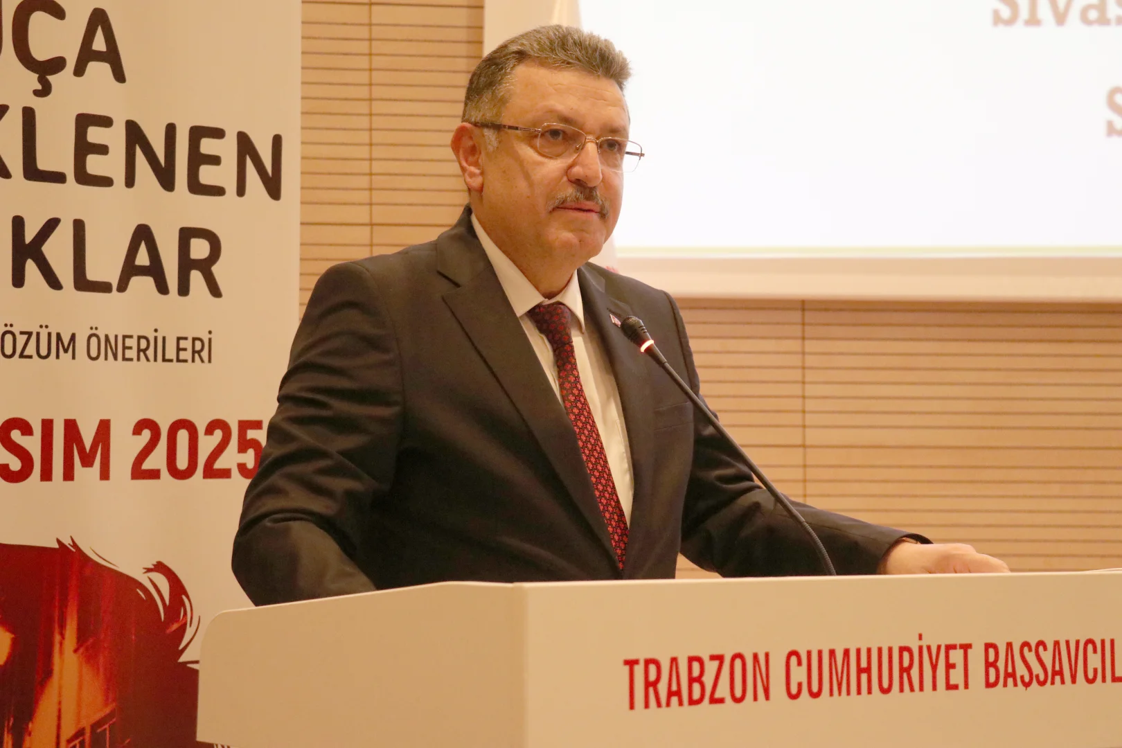 Trabzon'da "Uluslararası Suça Sürüklenen Çocuklar, Sorunlar ve Çözüm Önerileri Sempozyumu" başladı
