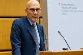 Türk: Çocuklar her gün çocukluklarından mahrum bırakılıyor