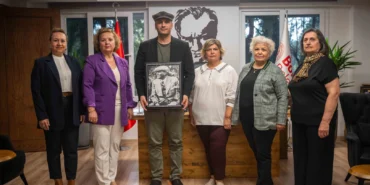 Türk Kadınlar Birliği'nden Başkan Eşki'ye tarihi sürpriz