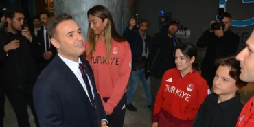 Uluslararası turnuvalarda dereceye giren Balıkesirli sporculara coşkulu karşılama