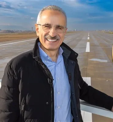 Uraloğlu, Başkan Vekili Akın ile bir araya geldi