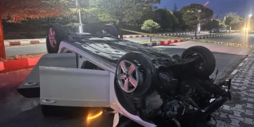 Van'da takla atarak devrilen otomobildeki 3 kişi yaralandı