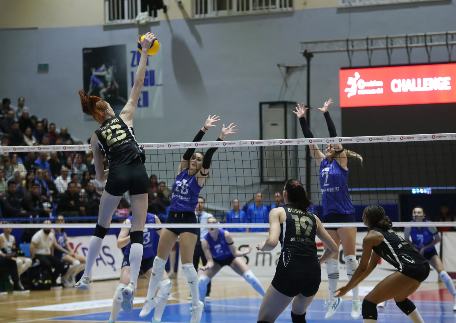 Voleybol: Vodafone Sultanlar Ligi