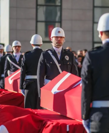 Yalova'da şehit kahramanlar son yolculuklarına uğurlandı