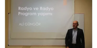 Yapımcı Güngör, Egeli öğrencilere program yapım sürecini anlattı