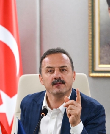 Yavuz Ağıralioğlu: ‘Randevu yok, hasta yalnız, ilaçlar eksik, halk müşteri oldu’
