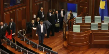 Yeni hükümetin güven oyu alamadığı Kosova'da erken genel seçime gidilmesi bekleniyor