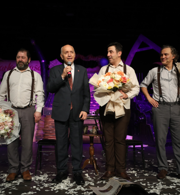 Yenimahalle Tiyatro Festivali devam ediyor