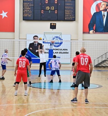 Yıldırım Belediyesi Birimler Arası Voleybol Turnuvası tamamlandı
