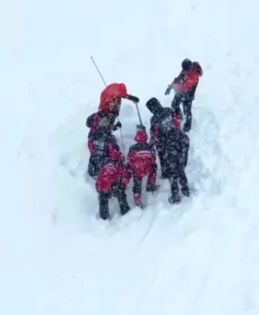 Yoğun karla mücadelede 42 bin personel sahada