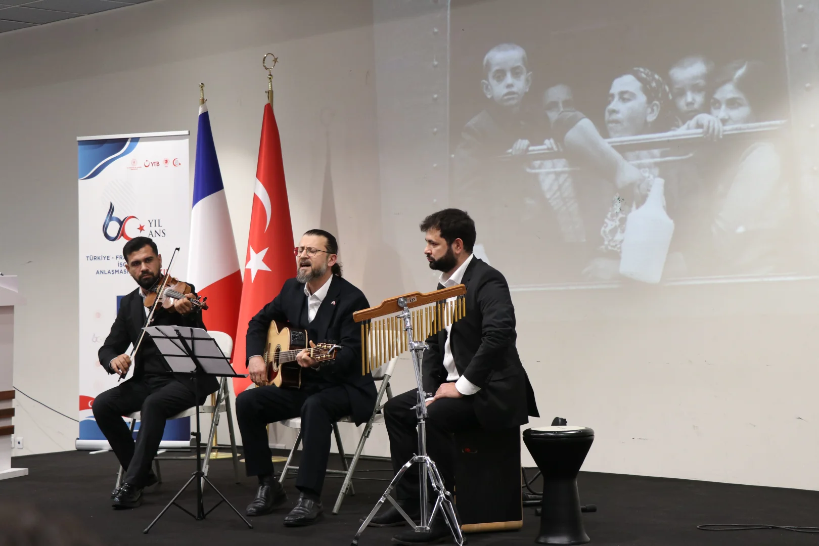 YTB'den Paris bölgesinde "Kuşaktan Kuşağa Fransa Türk Diasporasının 60. Yılı" etkinliği