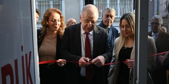 Zafer Partisi Sarıyer İlçe Başkanlığı’nın yeni hizmet binası açıldı