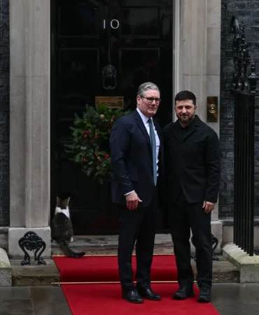 Zelenskiy, Downing Street 10 Numara’da Starmer ile görüştü