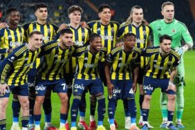 10-yil-aradan-sonra-fenerbahce-formasiyla-sahaya-cikti-eqI3UpRi.jpg