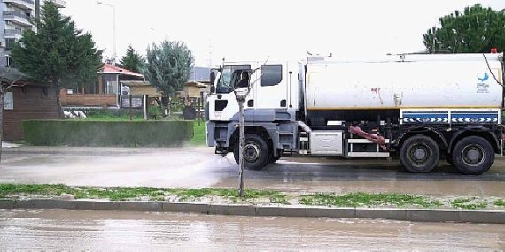 Aliağa Belediyesi Yağmur Sonrası Alanda