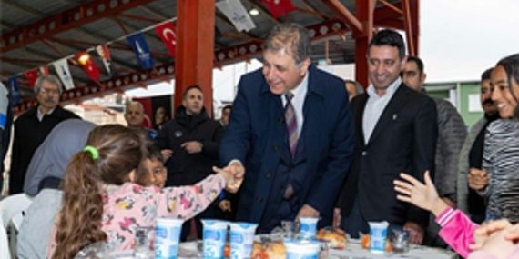 Bayraklı’da gönüller tıpkı sofrada buluştu