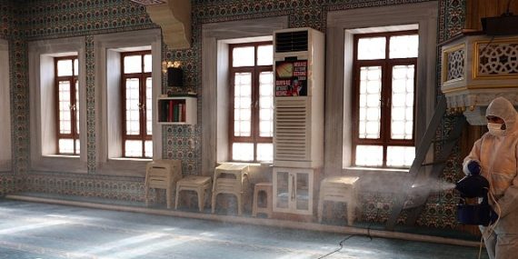 Bayrampaşa’da mescitler dezenfekte ediliyor